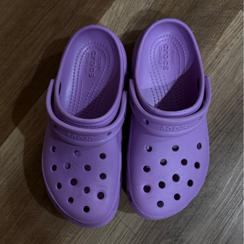 Platform Crocs - Picture 3 of 4